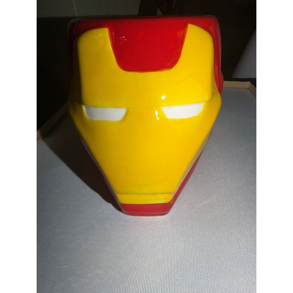 Marvel Iron Man 3D Sculpted Ceramic Mug 20 oz Avengers Mug coffee tea